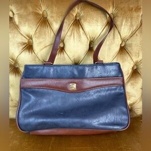 Kathie Lee Collection Authentic Vintage Leather Shoulder Bag/Purse with Pockets